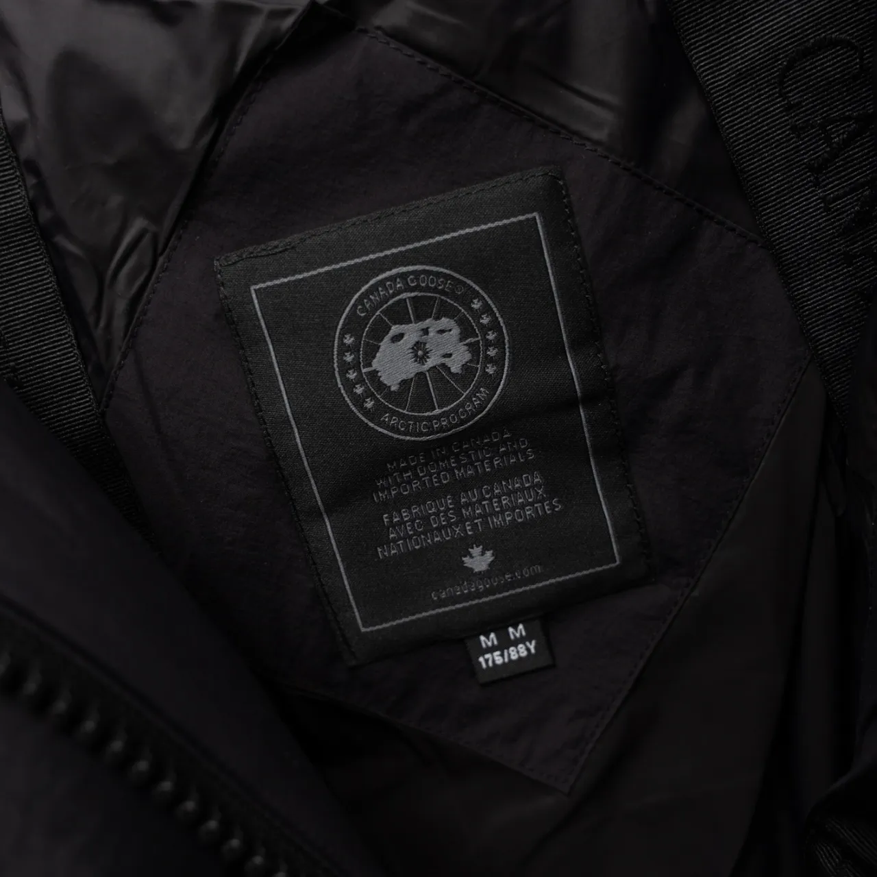 P880 CANADA GOOSE丨Canada Goose Ouyang Nana Generation Hooded Down Jacket Color: Black Size: S-XXL
